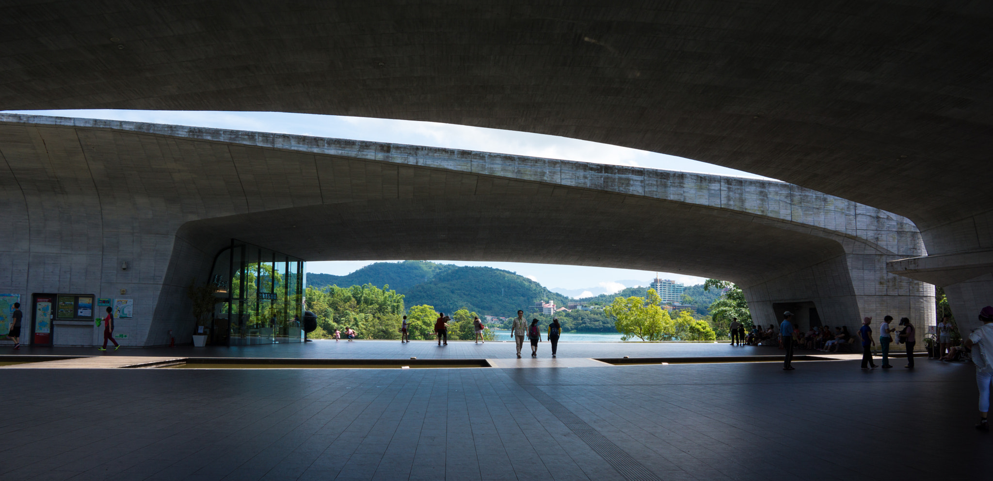 Sony E 18-200mm F3.5-6.3 OSS sample photo. Xiangshan visitor center photography