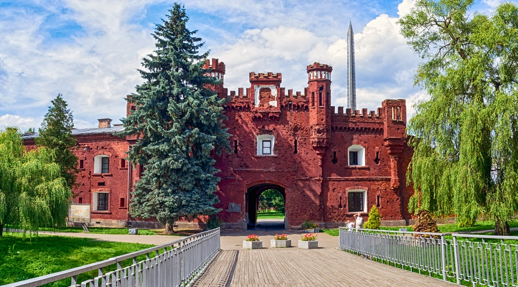 Brest citadel by Alex SkroBot on 500px.com