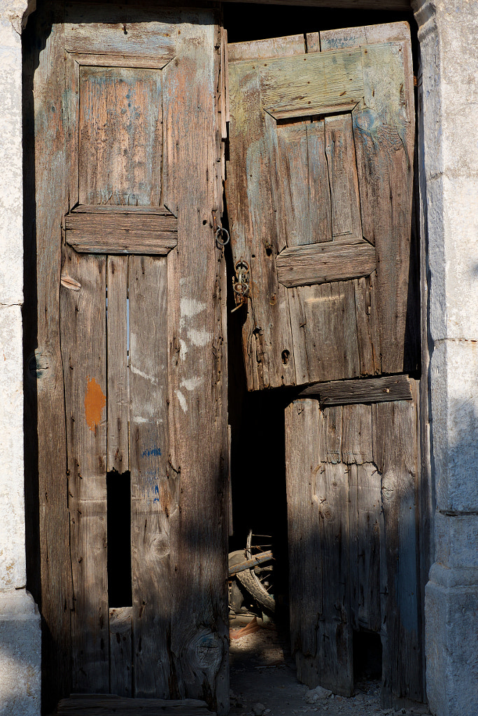 The door by Thierry Costa / 500px