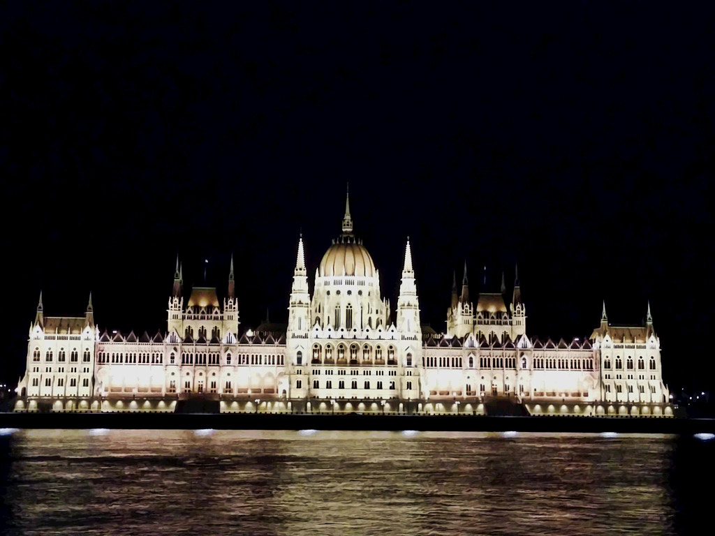 Budapest Goverance by Talal Abbasi / 500px | @500px