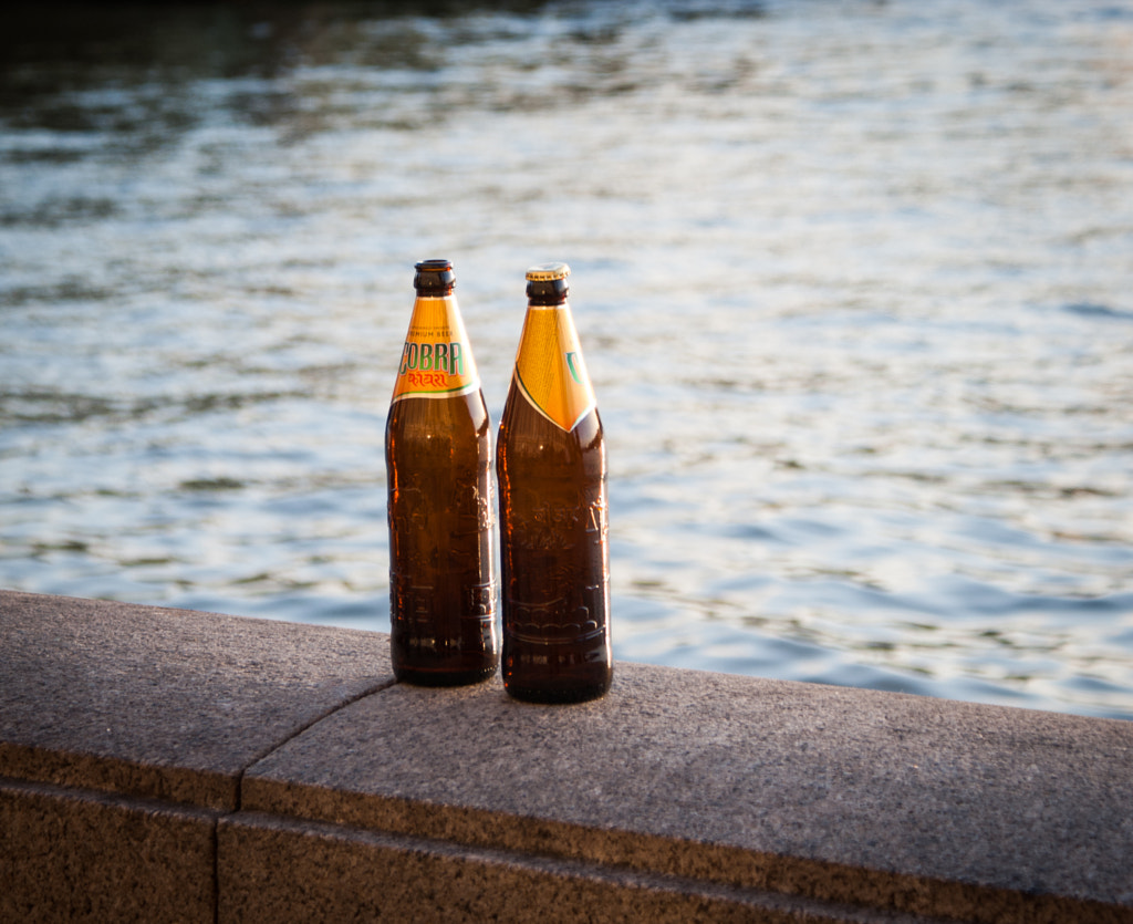 Beer by the Thames by Julian Bell on 500px.com