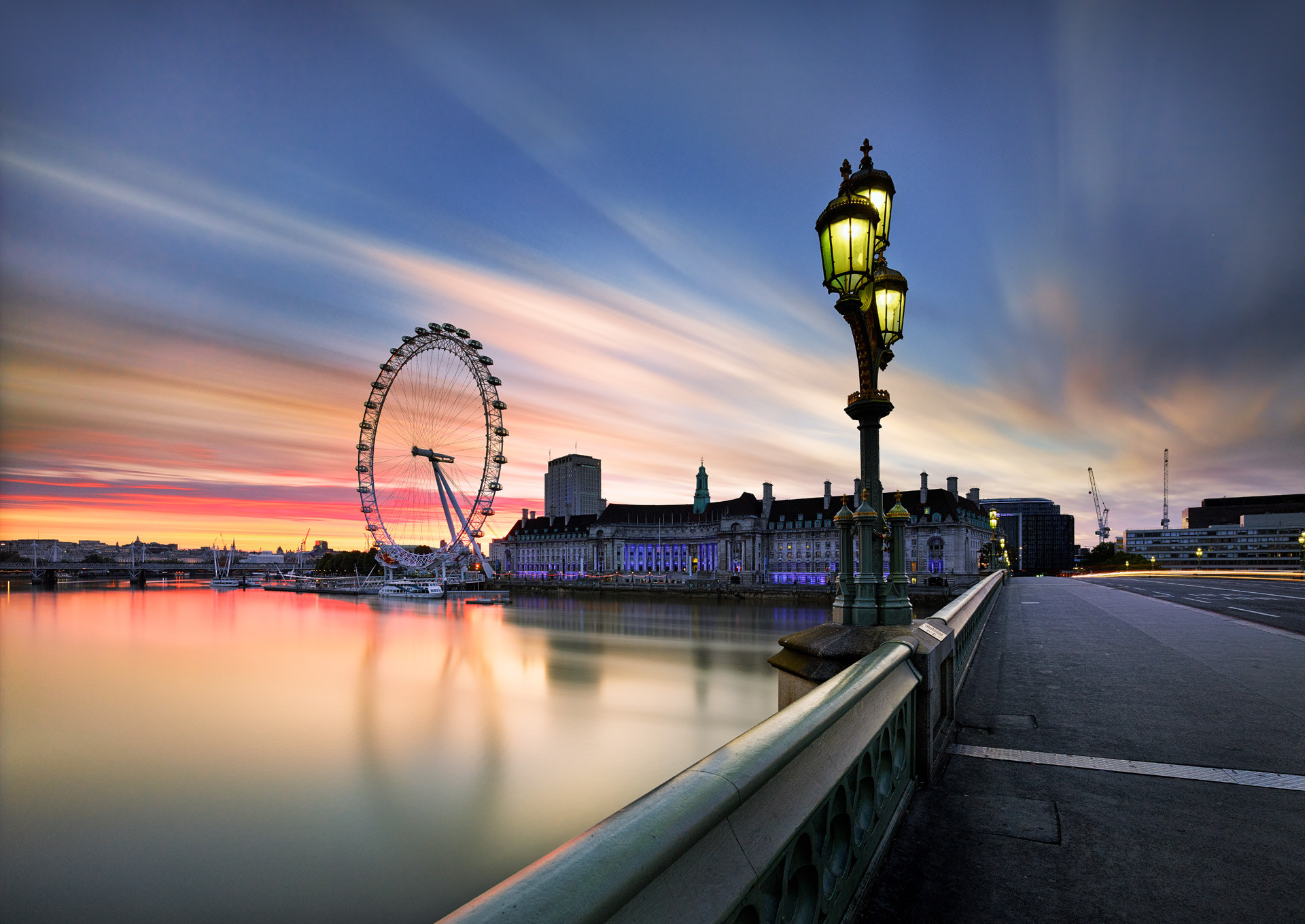 sunrise-in-the-london-eye-by-yunli-song-500px