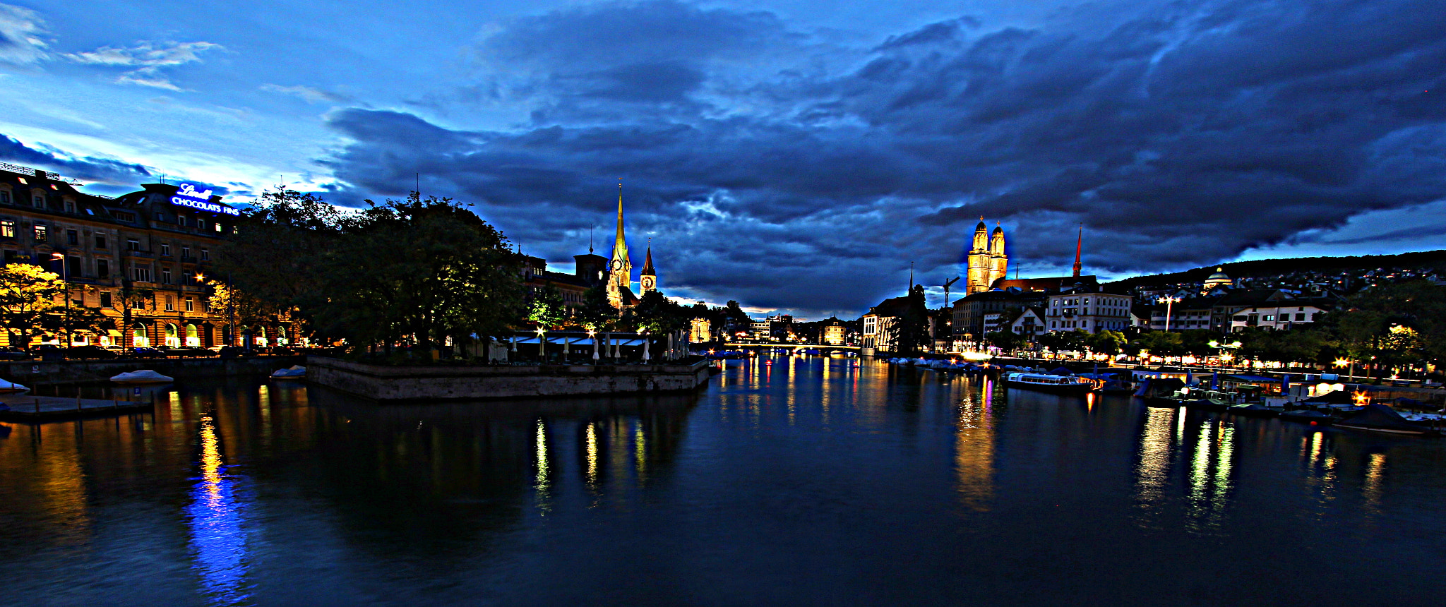 Canon EF-S 10-22mm F3.5-4.5 USM sample photo. Limmat from bellevue bridge photography
