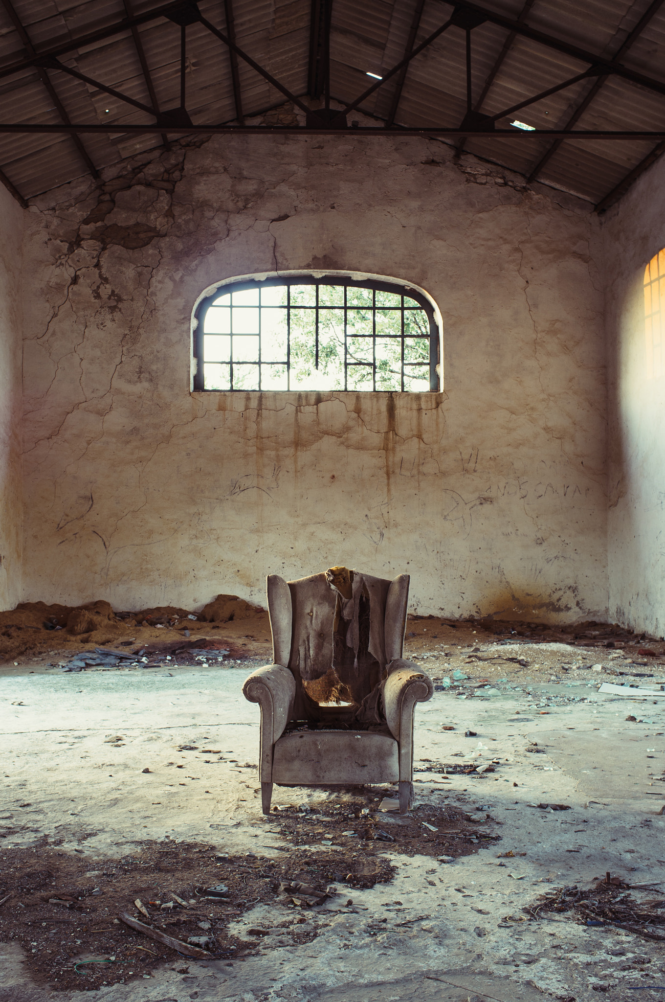 Abandoned Throne