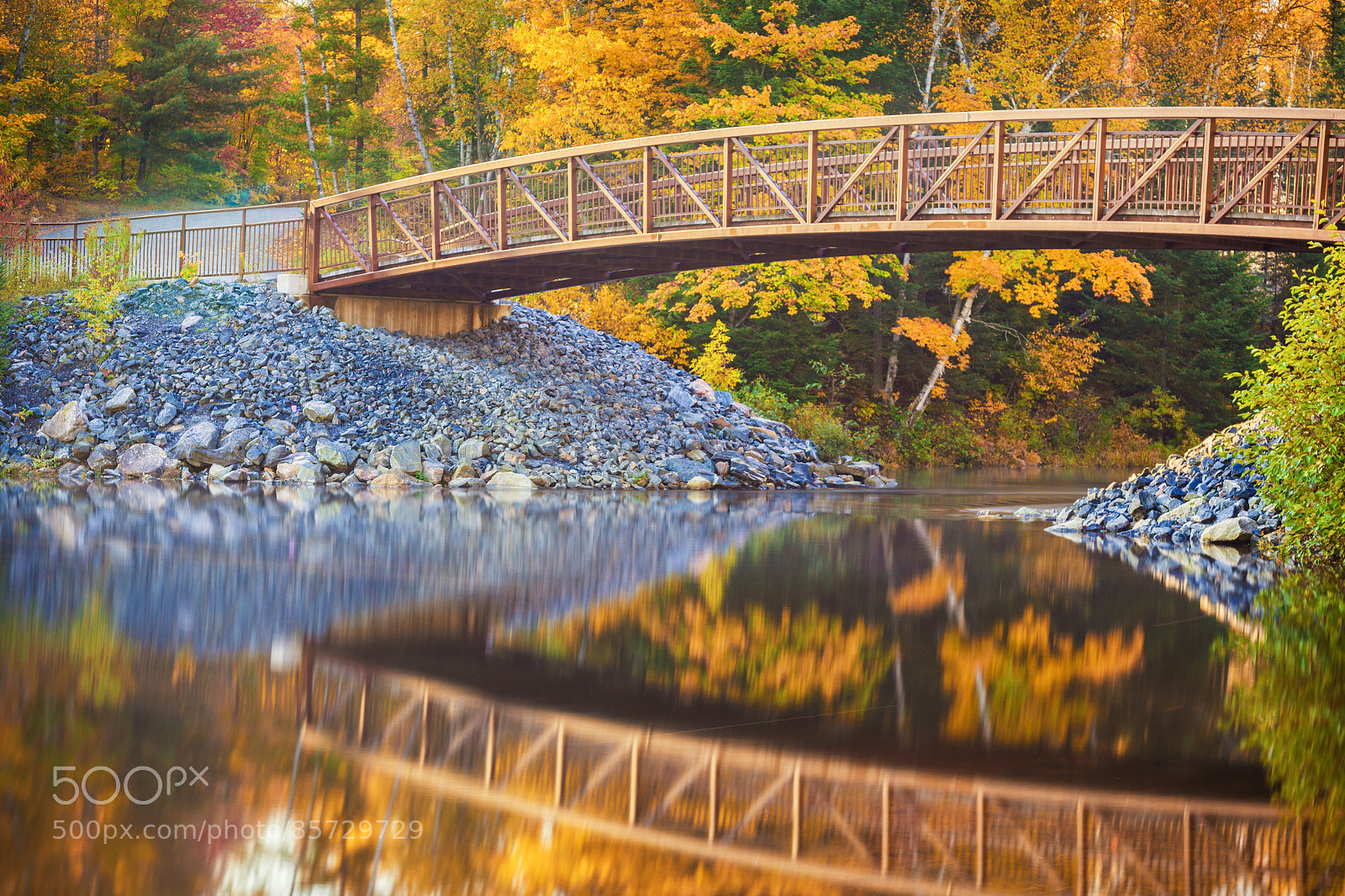 Canon EOS 5D Mark II sample photo. Autumn bridge photography