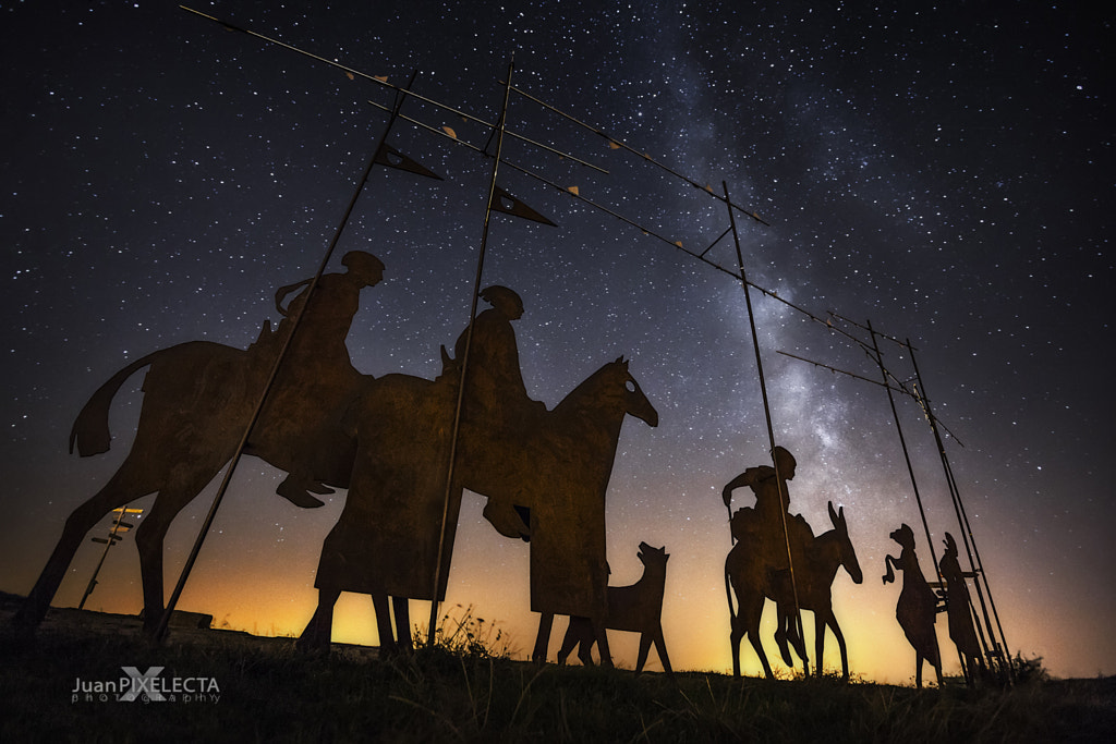 "ROAD TO THE STARS” / “POR ALGO LO LLAMAN EL CAMINO DE LAS ESTRELLAS” de Juan PIXELECTA en 500px.com