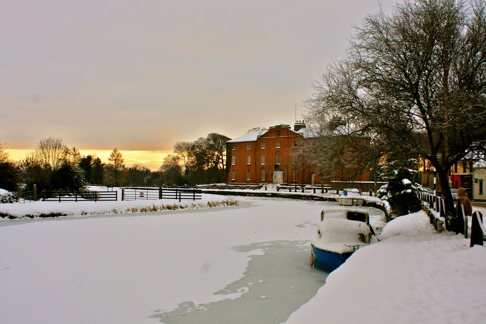Canon EF 28-80mm f/3.5-5.6 sample photo. Robertstown photography