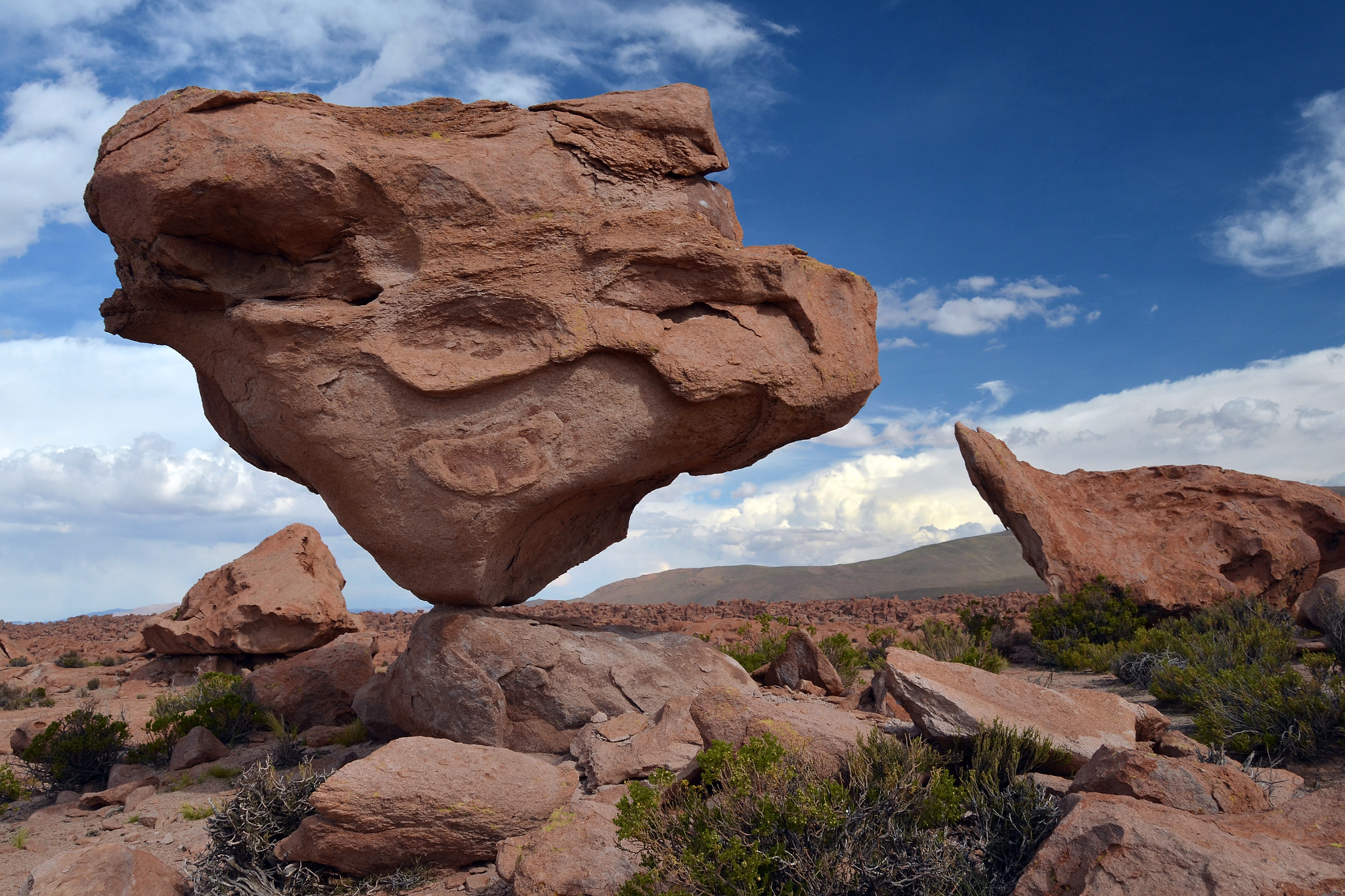 Balancing rock in the Valle de las Rocas