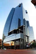 Wells Fargo Tower, Main entrance.