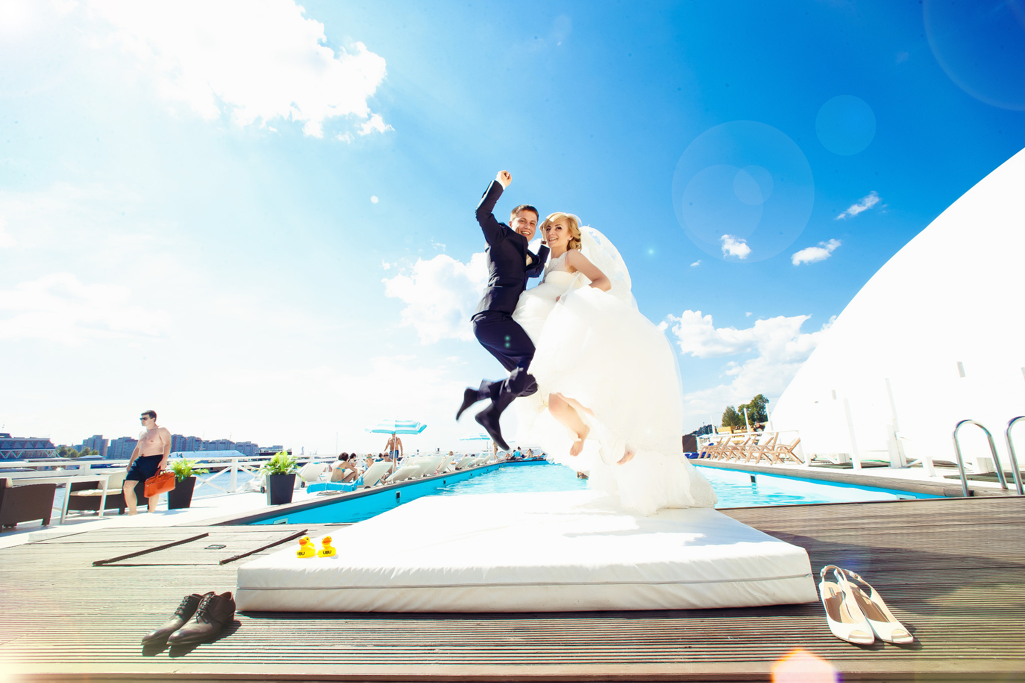 Canon EOS-1D X + Canon EF 14mm F2.8L USM sample photo. Summer wedding photography