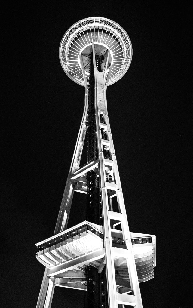 B&W Space Needle by Rob Meyer / 500px | @500px