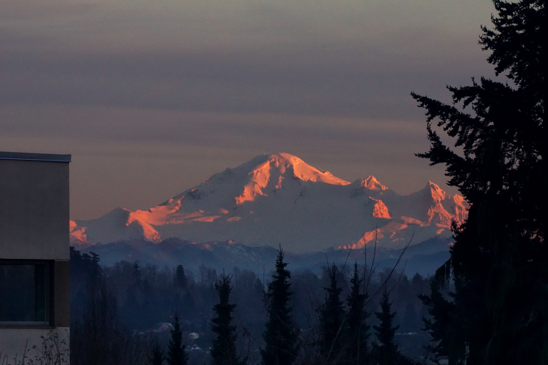Last Light on Mt Baker by MrSunnyZ (seeing the world in a new light since July '14) / 500px