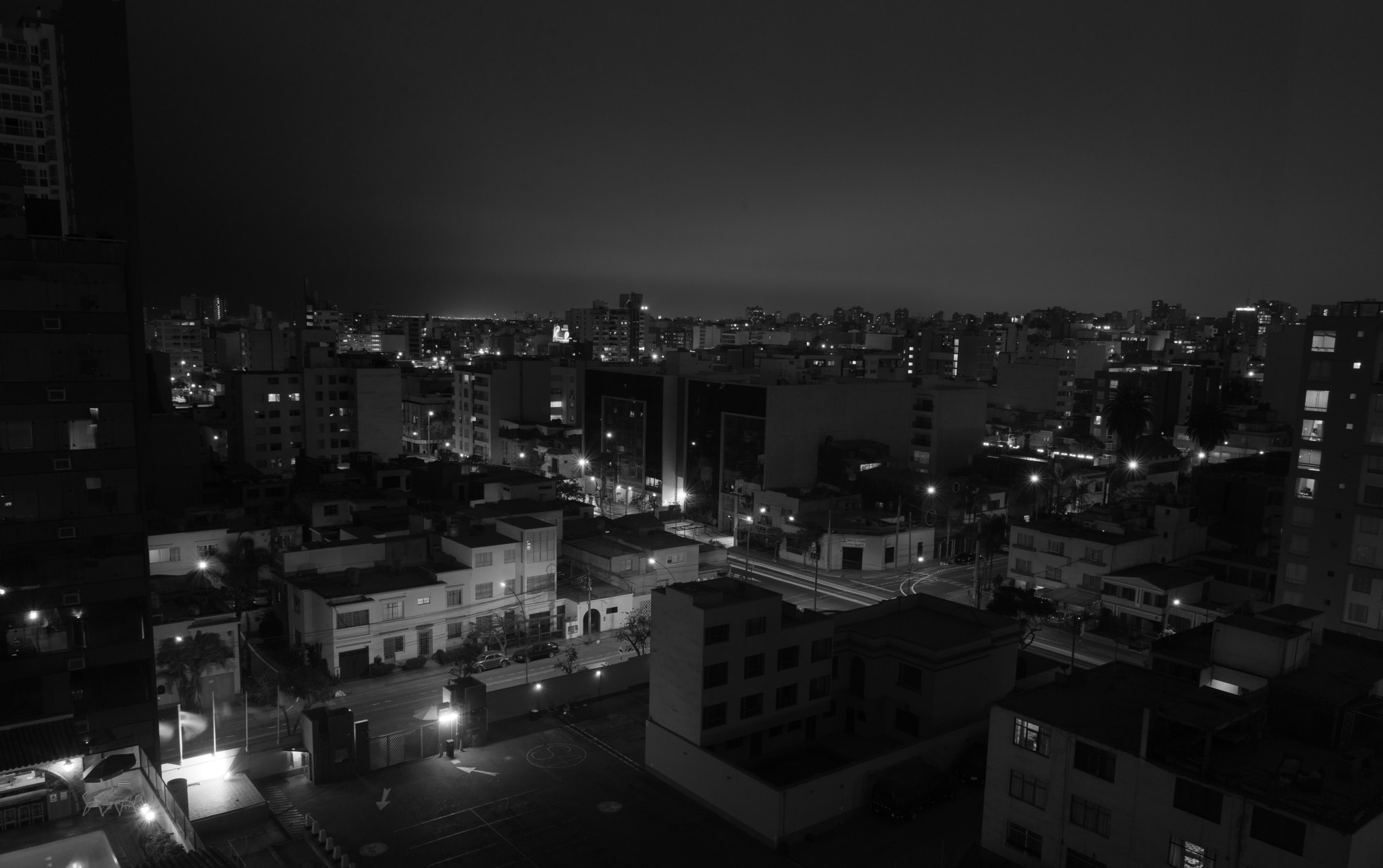 Lima night black and white