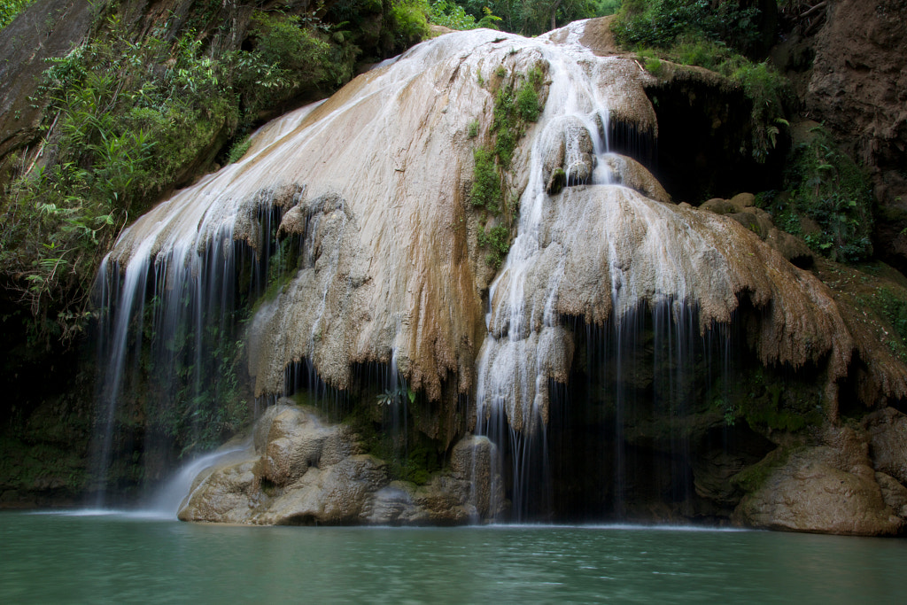 Kor Luang Waterfall by Thitipol Kanteewong / 500px