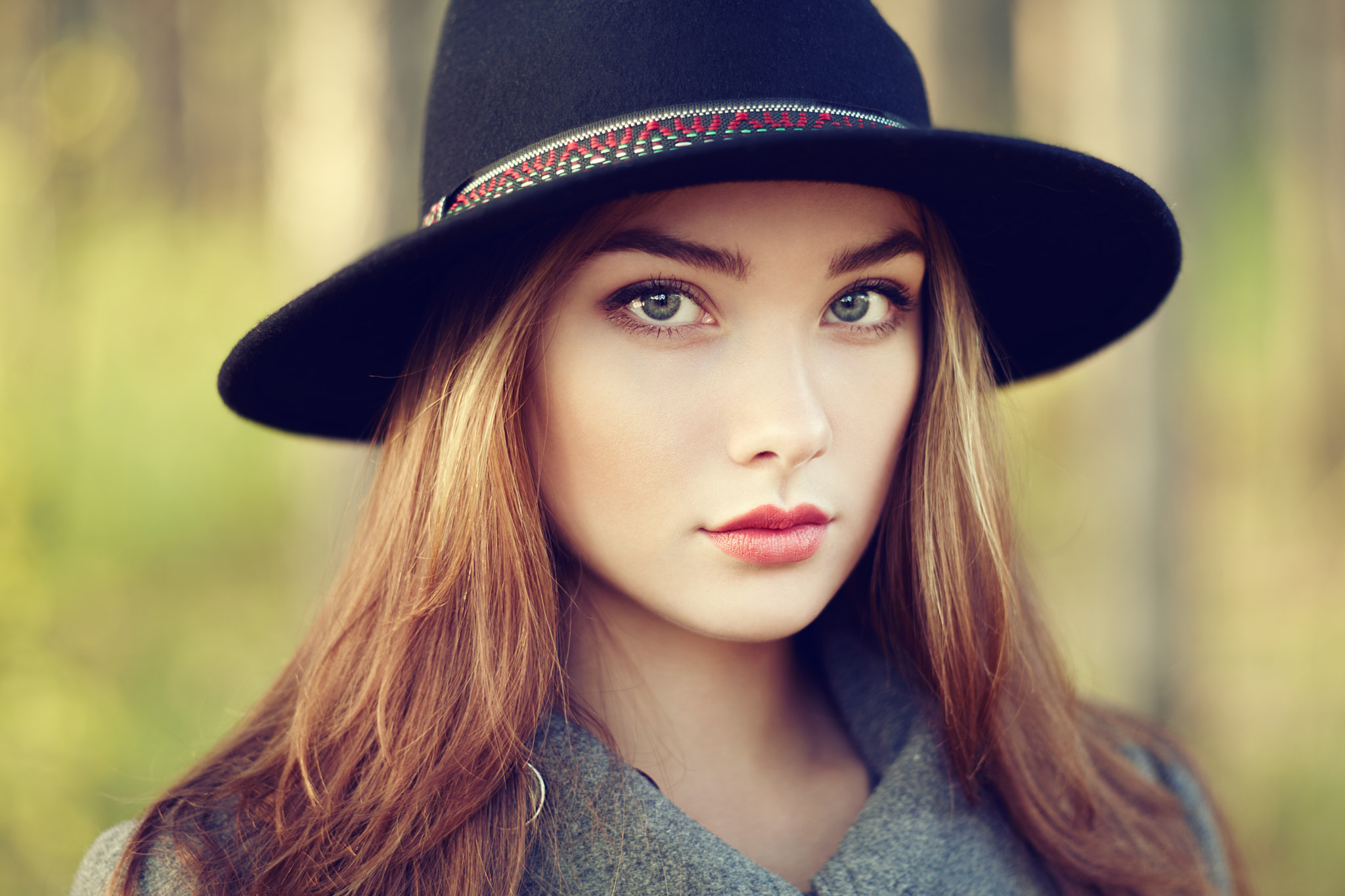 Portrait of young beautiful woman in autumn coat by Oleg Gekman / 500px